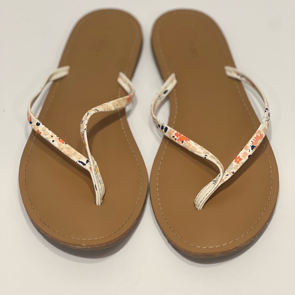 Old Navy Women’s Floral Tan Sandals